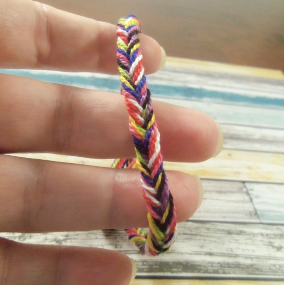 fishtail bracelet with 4 strings