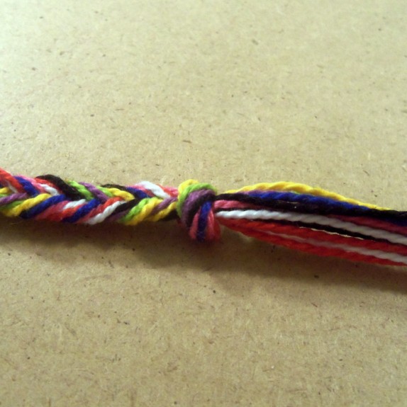 How to Braid a Super Easy Friendship Bracelet with Four Strands  Jewelry   WonderHowTo