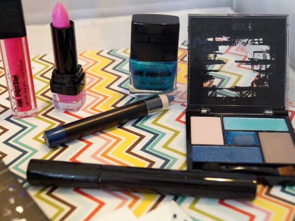 one-direction-makeup-collection-up-all-night-items-2 (600 x 450)