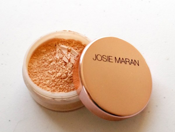 josie-maran-finishing-powder (600 x 451)