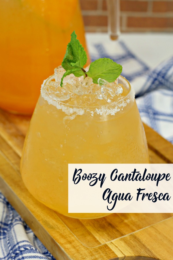 Delicious and easy boozy Cantaloupe Agua Fresca cocktail recipe from scratch. | Cocktails | Drinks | Cocktail | canteloupe | Mexican | Cinco de mayo | Summer | Fruit | Mocktail | Drink | Recipe | tequila | 