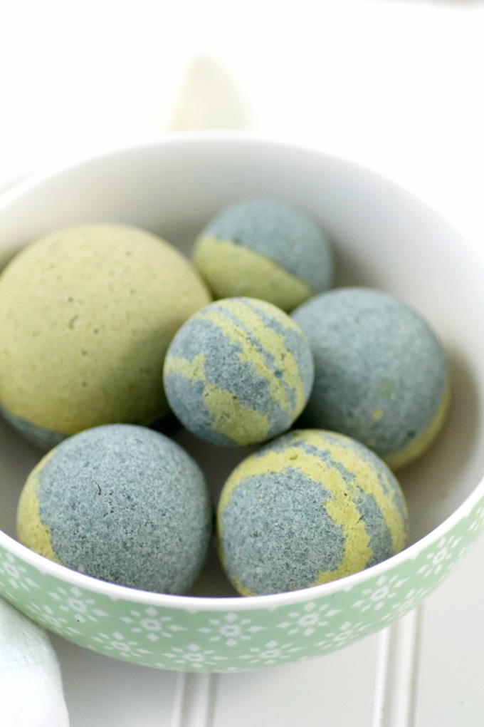 Spirulina Matcha DIY bath bombs