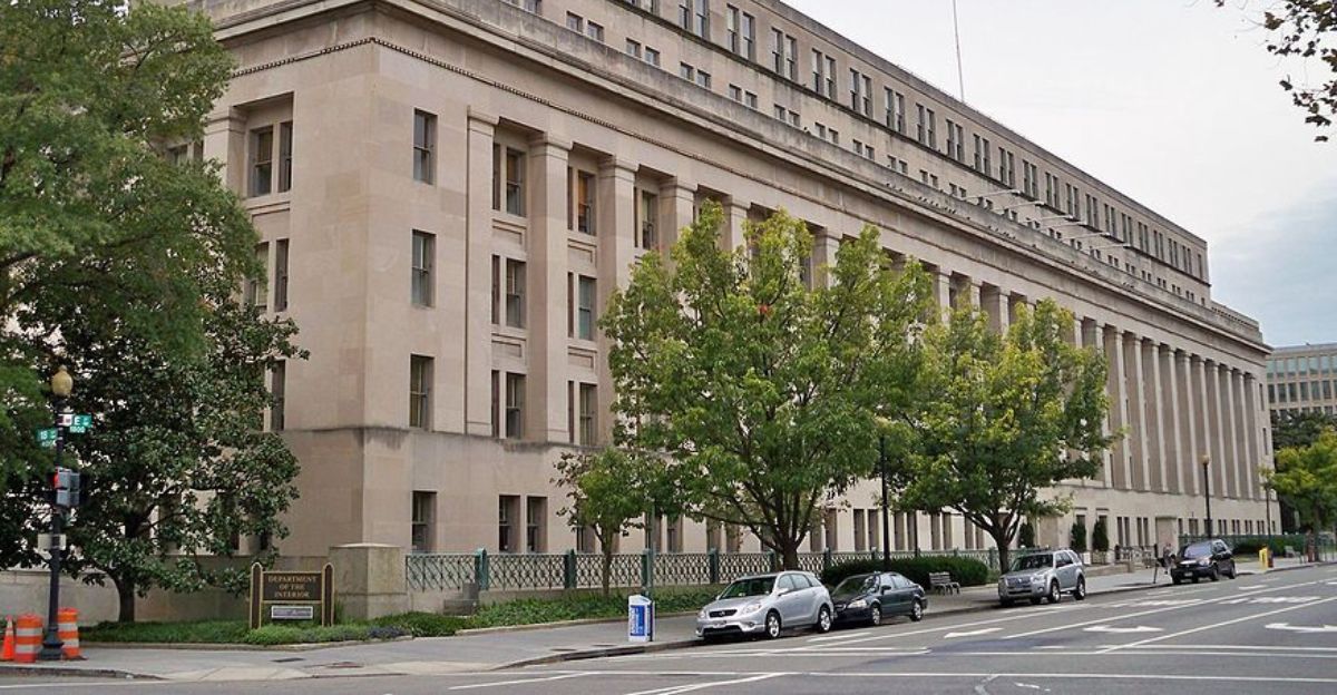 https commons wikimedia org wiki File Department of the Interior by Matthew Bisanz JPG