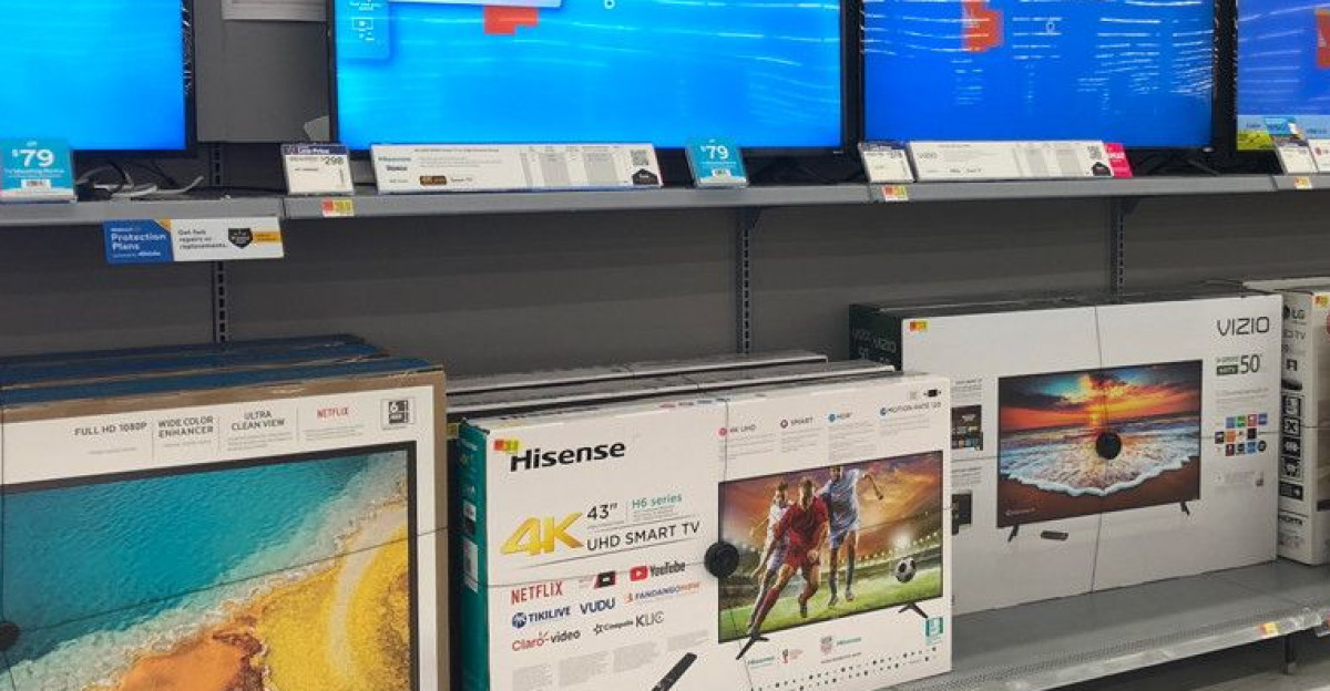 Ask for the cheaper Walmart com price when you re in store Although Walmart won t price match competitors they will price match their own website So if you see a cheaper price on an identical item online at Walmart com ask your cashier to honor that price by Maggie Johnson