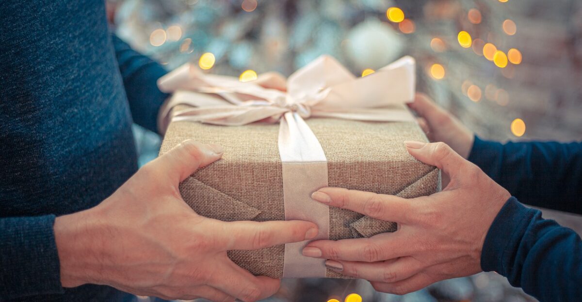 christmas background christmas wallpaper gift new year s eve congratulation christmas holiday winter joy happiness christmas tree surprise