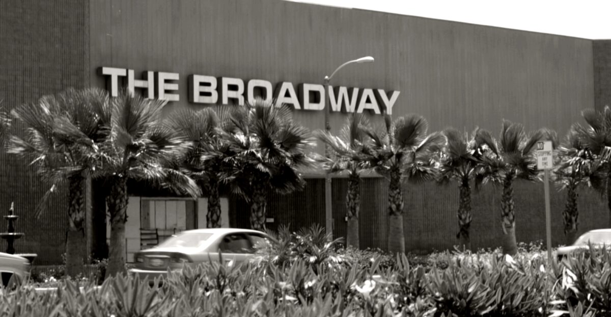 Street entrance to the now abandoned The Broadway department store at the former Hawthorne Plaza Shopping Center at 12200 Hawthorne Boulevard Hawthorne California View from the southbound lane of Hawthorne Boulevard looking southeast This photograph was taken with an Olympus E-510 DSLR camera and edited saturation sharpness contrast brightness using ArcSoft PhotoStudio 5 5